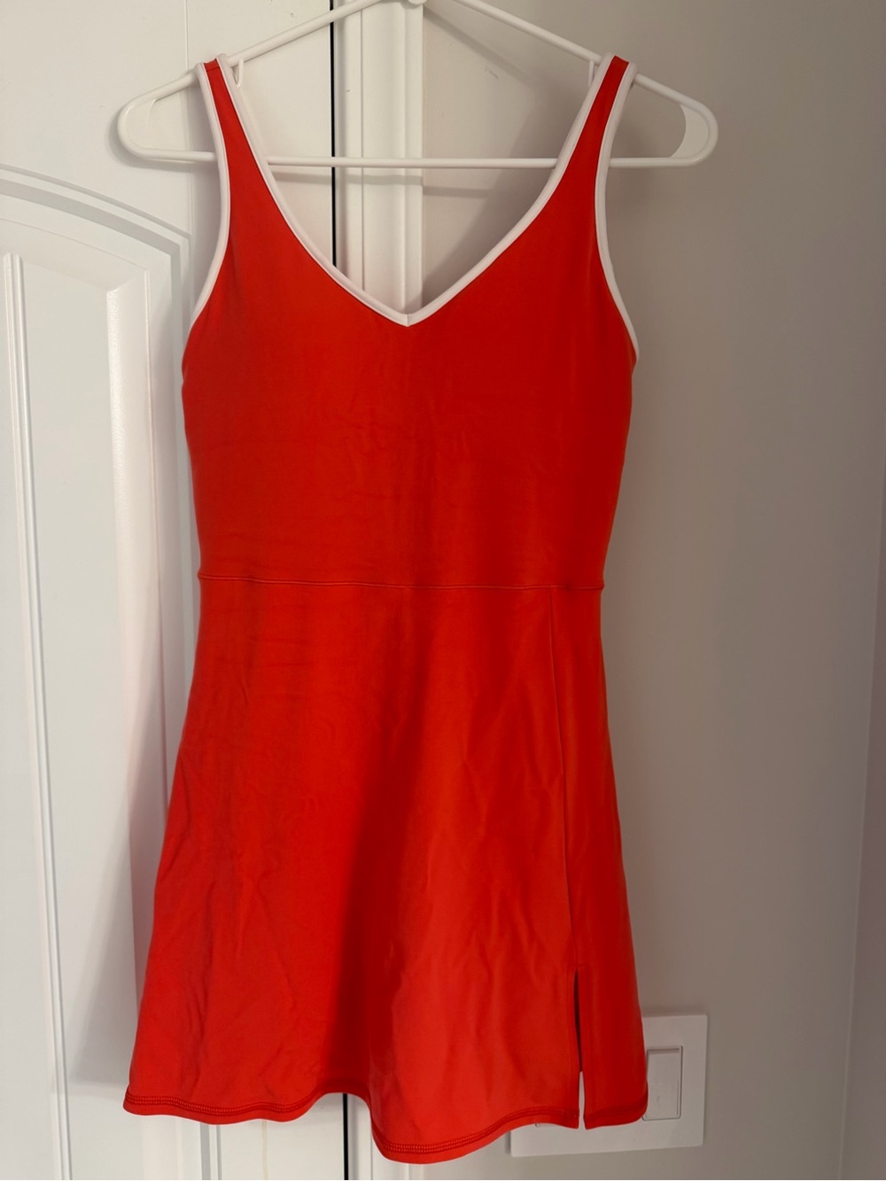 Aerie Offline Coral V-Neck Tank Dress with White Trim Size Medium